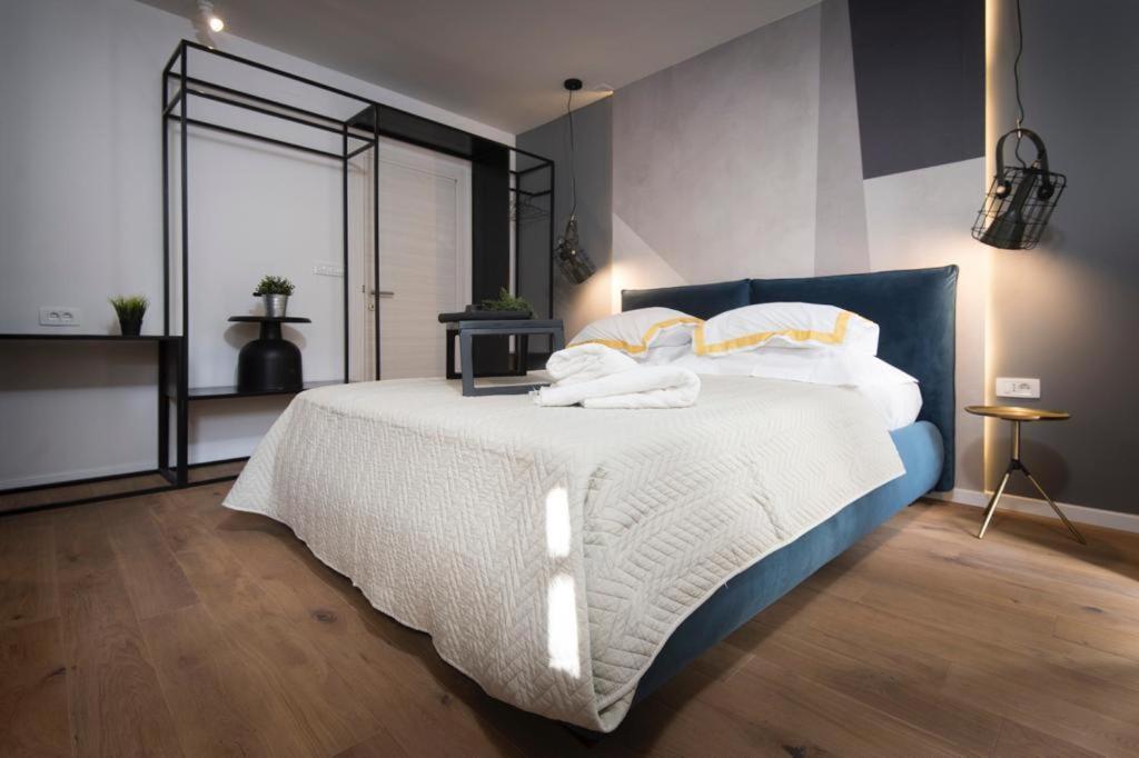 Sibinicum Luxury Rooms Sibenik Ngoại thất bức ảnh