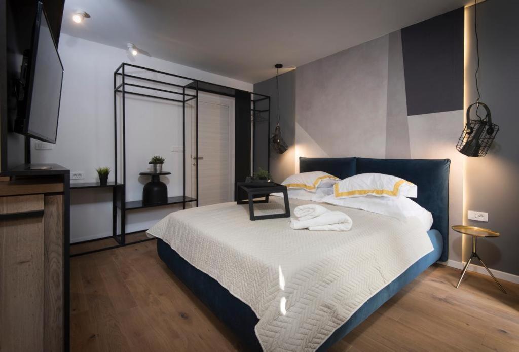 Sibinicum Luxury Rooms Sibenik Ngoại thất bức ảnh